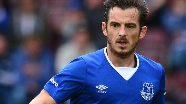 Obranca Evertonu Baines: Ak si udržíme čistý štít, postúpime